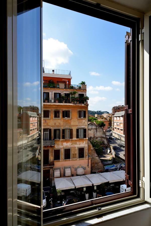 Livia B&B - Trastevere Рим Екстер'єр фото