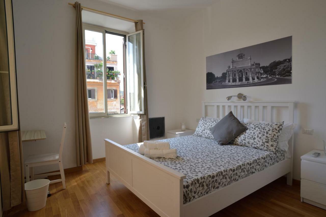 Livia B&B - Trastevere Рим Екстер'єр фото